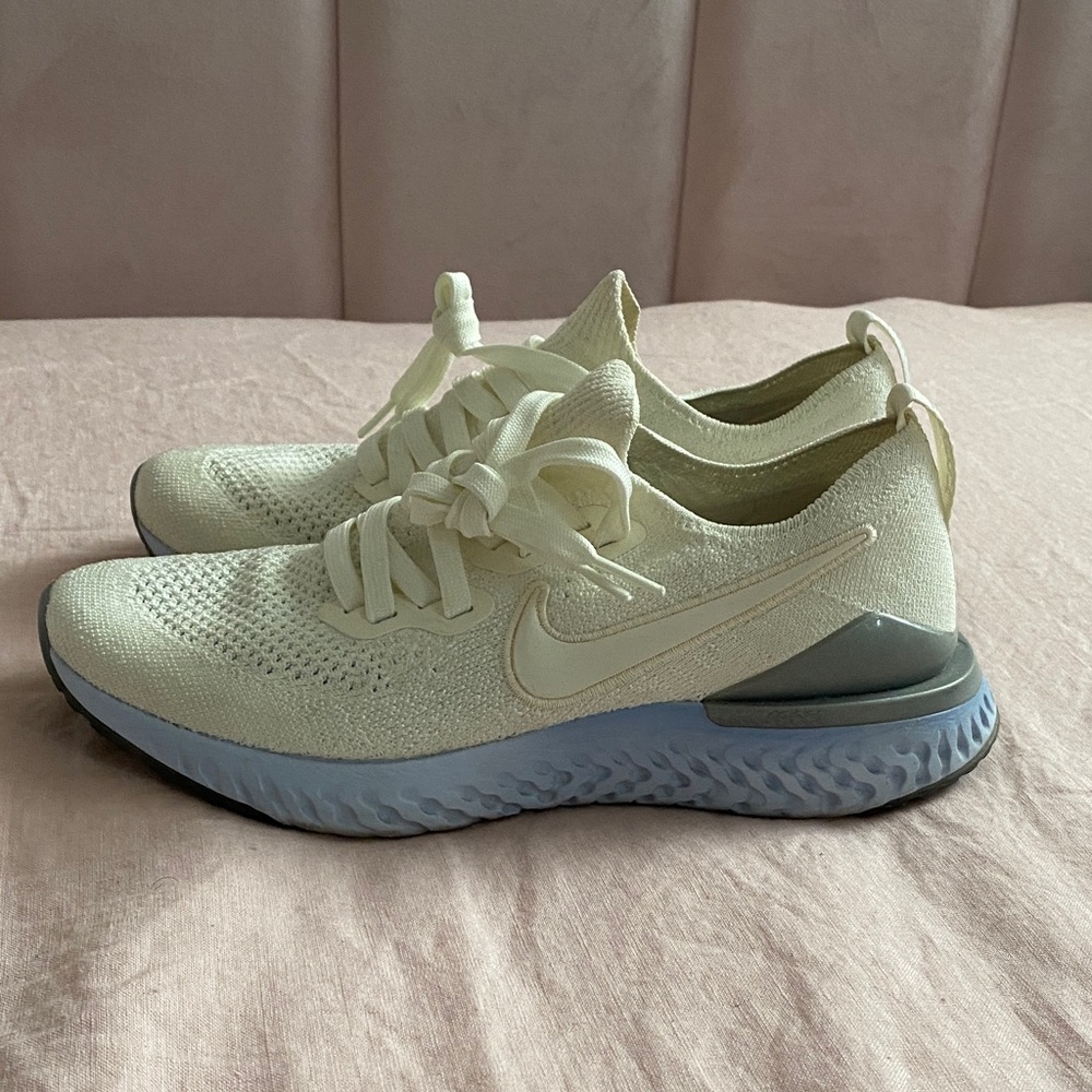 Nike Women's Cream and Gray Sneakers